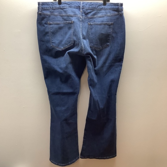 a.n.a Size 22W High Rise Flare Jeans. New With Tags - Picture 6 of 12